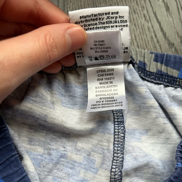 2/$20❤️- PANTS | Kids youth PJ pants and shorts size medium - Picture 3 of 7